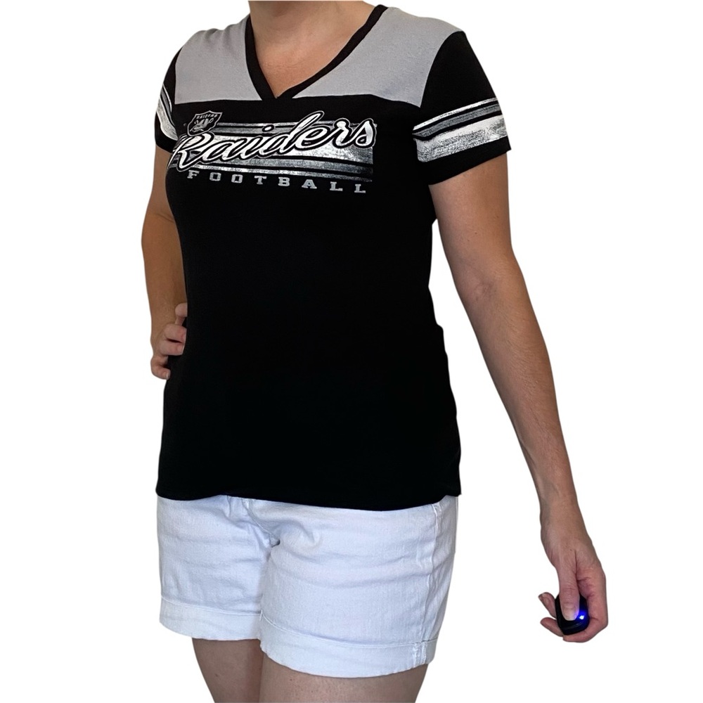 NFL Las Vegas Raiders T-Shirt Women’s Medium Black Gray V-neck Team Apparel - Picture 3 of 6